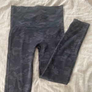 SPANX look at me now grey camo leggings